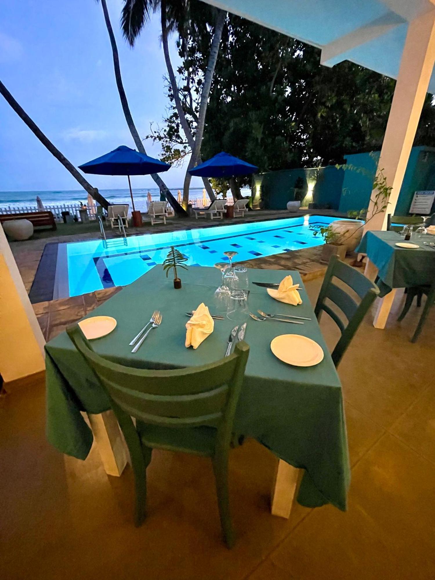 Smeralda Beach Hotel Dikwella Exteriör bild